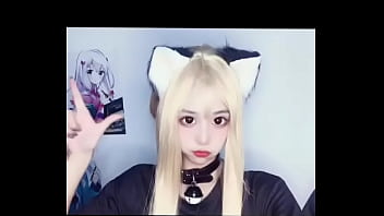 Gadis Tionghoa Yang Menggoda Dengan Tubuh Seksi