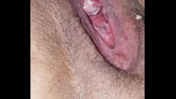 Istri Desi Mengencingi Celana Dalamnya Yang Basah