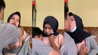 Minta Asi Dari Pacar Usai Jam Belajar