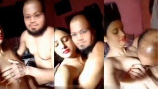 Pria Kolkata Bercinta Dengan Ibu-ibu Seksi Dalam Video Panas Berbahasa Bangla
