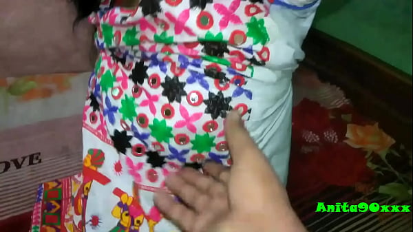 Gadis India Panas Dalam Gaun Rajasthan, Bergoyang Liar Dengan Suara Erotis Bahasa Hindi