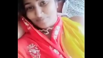 Gadis Seksi Desi Yang Menggoda