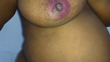 Wanita Tamil Telugu Kannada Malayalam Hindi Yang Panas, Istri Selingkuh Bernama Vanitha, Memakai Saree Biru, Memamerkan Payudara Besar Dan Memek Cukur, Meremas Keras Payudara, Meremas Puting, Menggesek Memek, Dan Masturbasi