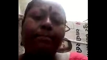 Ibu India Yang Menggoda