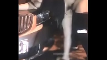 Gadis Tionghoa Digoyang Keras Di Pinggir Jalan