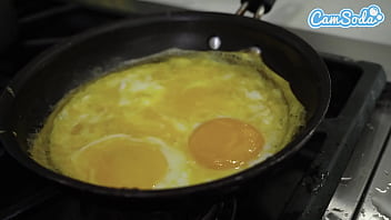 Ibu Rumah Tangga Latina Seksi Menggoyang Anak Tiri Hingga Tumpah Dan Gemetar Orgasme