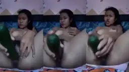 Gadis Tergila-gila Masukkan Mentimun Ke Dalam Dirinya
