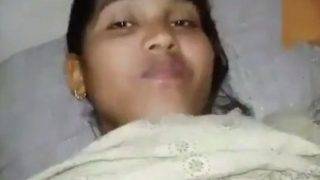 Remaja Imut Digoyang Keras Sampai Teriak