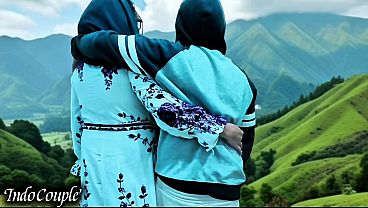 Istri Berjilbab Nakal Selingkuh Saat Suami Asyik Liburan Di Bali Bersama Selingkuhannya, Sampai Tergila-gila Menelan Cairan Panas Kekasih Gelap.