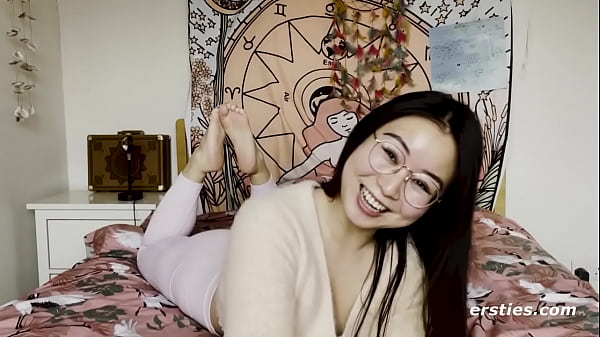 Gadis Tionghoa Imut Ini Sangat Antusias Saat Membuat Video Masturbasi Untuk Kami