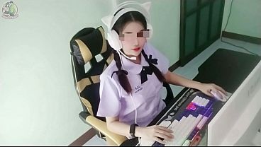 Gadis Imut Thailand Menggoda Dengan Nafsu Seks Yang Membara