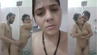 Adegan Panas Bhabhi Dan Devar Yang Menggoda Dari Dalam Kamar Mandi
