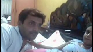 Pasangan Chennai Bikin Video Mesra Berbahasa Tamil