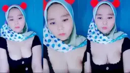 Ukhti Pamer Belahan Dada Montok Rara Yang Menggoda
