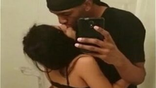Video Panas Cewek Asia Dan Pacar Kulit Hitamnya Bocor Di Ponsel
