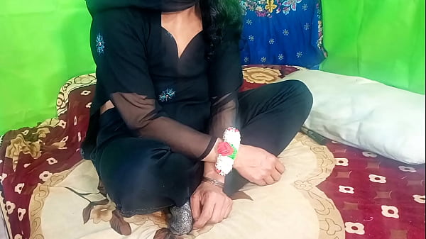 Bhabhi Muslim Seksi Berdaster Dihardcore Anal Kasar Sama Kontol Dewa India, Doggystyle Anal Fuck
