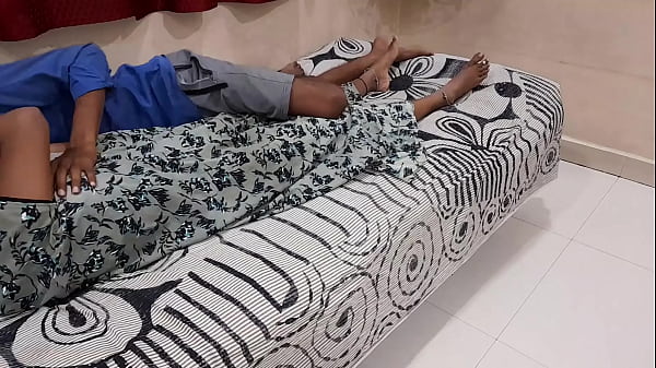 Istri Seksi India Dihardiki Pussy Oleh Suami Hindu Kurusnya – Full Hindi