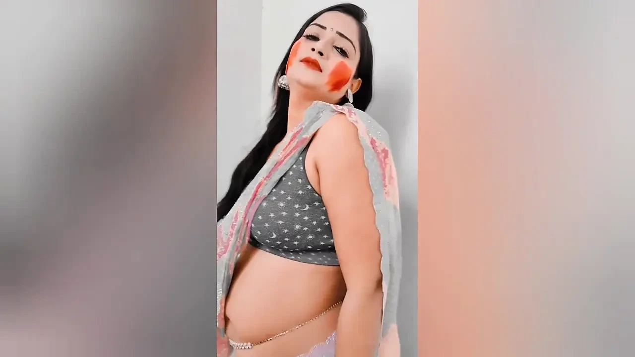 Itne Dino Baad Kaamwali Bai Ko Chodne Ka Mouka Mila