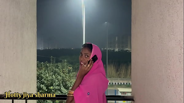 Saat Ayah Tiri Pergi, Anak Tiri Goyang Ibu Tiri Berpantat Besar Dan Memeknya Di Karwa Chauth