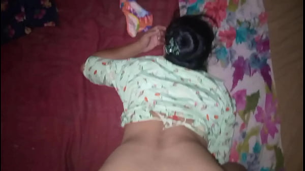 Desi Cewek Lagi Dicolek Sampe Meringis.