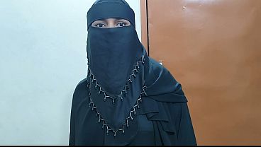 Video Panas Istri Cantik Pakai Hijab Dijabanin Sama Majikan India Di Rumahku.