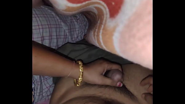 Maa Ke Sath Raat Bhar Chudai Ka Maza.