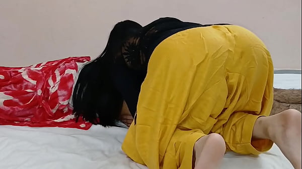Bhabhi Yang Haus, Pussy Ketatnya Dihajar Dalam Video Mesum Hindi