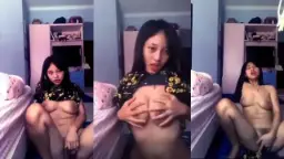 Colmek 3 Jari Bikin Meruchan Njerit Nikmat Sambil Ngocok.