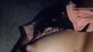Goyangin Tubuh Mulus Bhabhi Chanchal, Tanpa Muka Tapi Bikin Mupeng