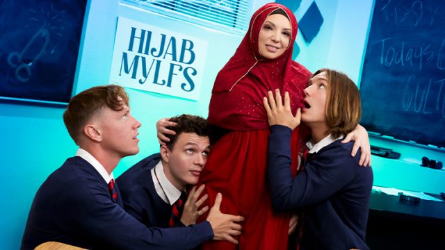 Hijab Mylfs – Butuh Perempuan Beneran Buat Puasin Tiga Kontol Sekaligus