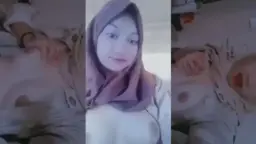 Temenan Masih Smp, Cantik Pake Hijab, Tapi Udah Berani Mainin Toket Sendiri.