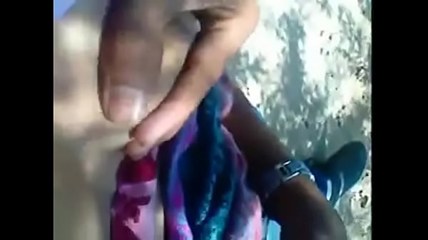 Tangan Nakal Mainin Susu Desi
