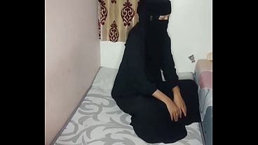 Gadis Bercadar Main Belakang Sama Sopir Pribadi, Senggama Di Setiap Jalanan.