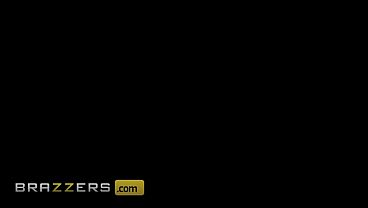 Mau Lagi! Lagi! Lagi! Angel Youngs / Brazzers/ Ketik Xvpromo Di Situs Resmi Biar Dapet Diskon Panas