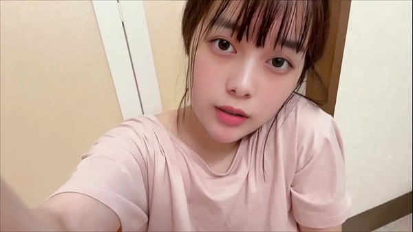 Ibu Lagi Tidur, Pas Mau Mandi, Badan Bau Amis, Langsung Colmek Sambil Pepek Basah.
