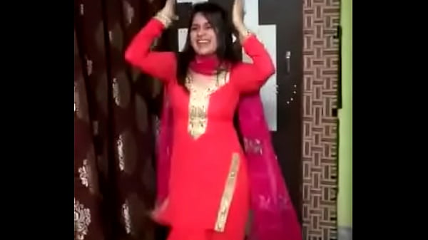 Desi Cewek Lagi Latihan Mujra Panas Bikin Makin Horny