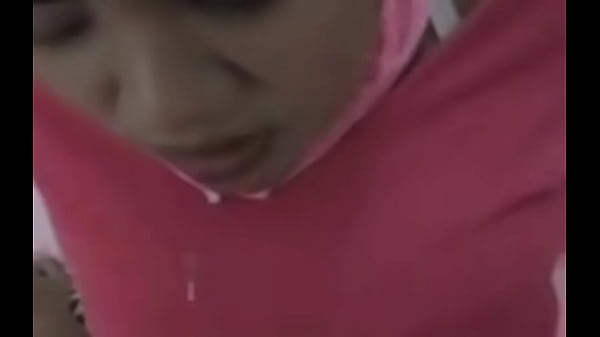 Hijab Ngewe Di Kamar, Ngangkat Rok Sambil Gigit Bibir.