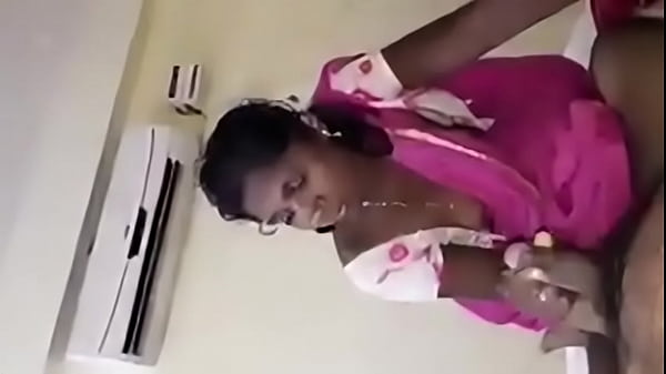Desi Aunty Lagi Ngeblow, Ngenyangin Banget, Bikin Makin Pengen Ngeres.