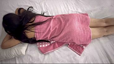 Nri Cewek Dapet Pijat Pantat Dari Pelayan Terus Ngentot Memek Pantat Gede.