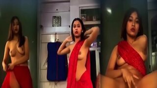 Cewek India Desi Buka Saree Di Video Telanjang, Bikin Makin Panas.