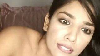 Tonton Sharanya Jit Kaur Bugil Langsung Di Depan Mata, Bikin Makin Panas Dan Basah!