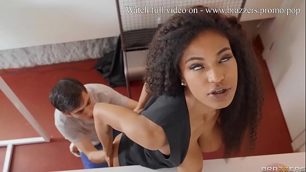 Tonton Film Panas Tina Fire Di Brazzers: Jilat, Ngentot Anjing, Dan Crot Di Popcorn.