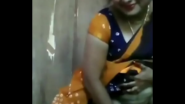 Desi Bhabhi Lagi Siap Bikin Loe Lemes, Pamer Tubuh Montok Bikin Ngaceng Seharian