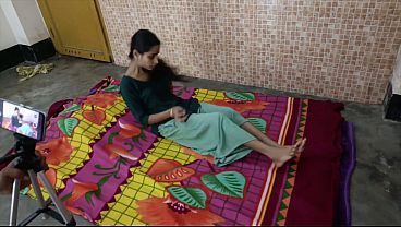 Bokep Hot, Kakak Perek Gatal Ajak Adik Ngewe, Haus Lubang Memek Terpuaskan.