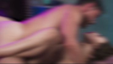 Dewa Dewa Cok Sexy: Cewek Rusia Berambut Hitam Pakai Stoking Jaring Nikmatin Kontol Gede Di Semua Posisi Erotis