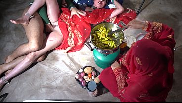 Ibu Tiri India Desi Ngentot Di Dapur Pake Omongan Kotor Bahasa Hindi, Ngewe Panas