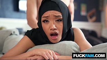 Hijabi Kena Buka-bukaan Budaya Barat Sama Jade Kimiko, Parker Ambrose, Langsung Panas Dingin.