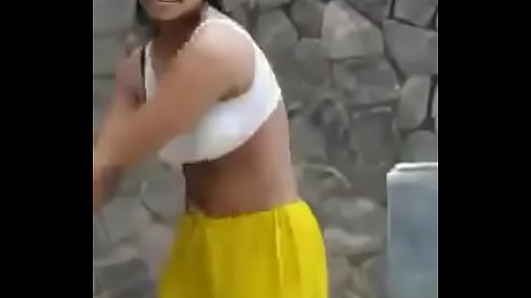 Tarian Panas Desi Yang Bikin Ngilu, Gerakan Menggoda Bikin Darah Mendidih