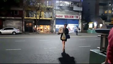 Di Tengah Wabah Dan Gara-gara Rock And Roll, Dikarantina Penuh, Nyokap Temenku Ke Supermarket Dan Dapat Dua Tipe Siapa Aja.