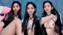 Cantik Baju Transparan, Toket Gede Bikin Makin Menggoda.